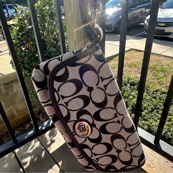 Coach Black and White Monogrammed Signature Wristlet/Clutch - Picture 1 of 5